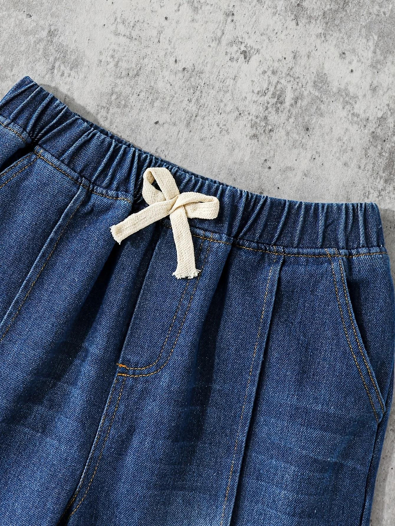 Detail 2 of Girls Loose Fit Denim Jeans Spring Summer by LUNORIANA