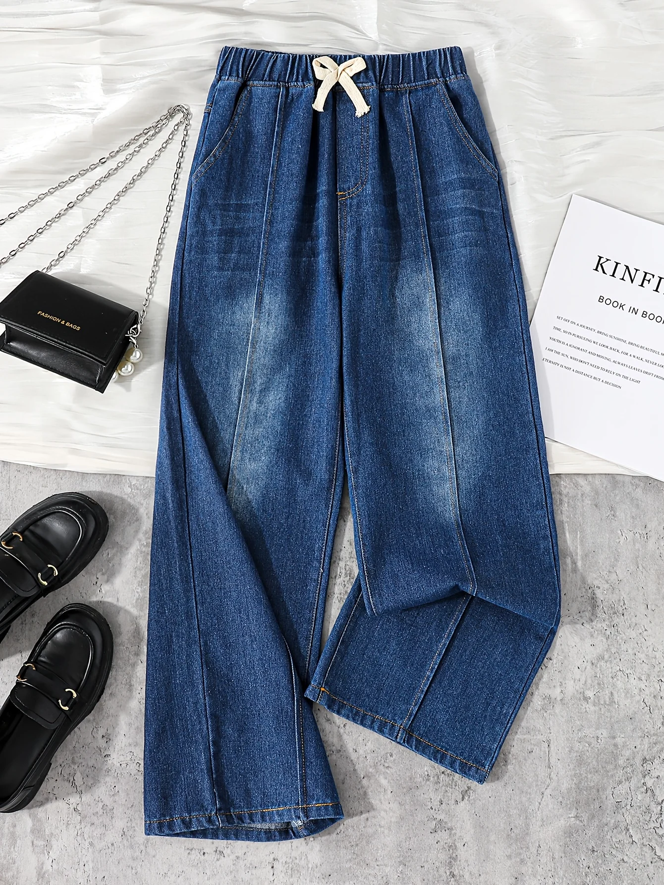 Detail 1 of Girls Loose Fit Denim Jeans Spring Summer by LUNORIANA