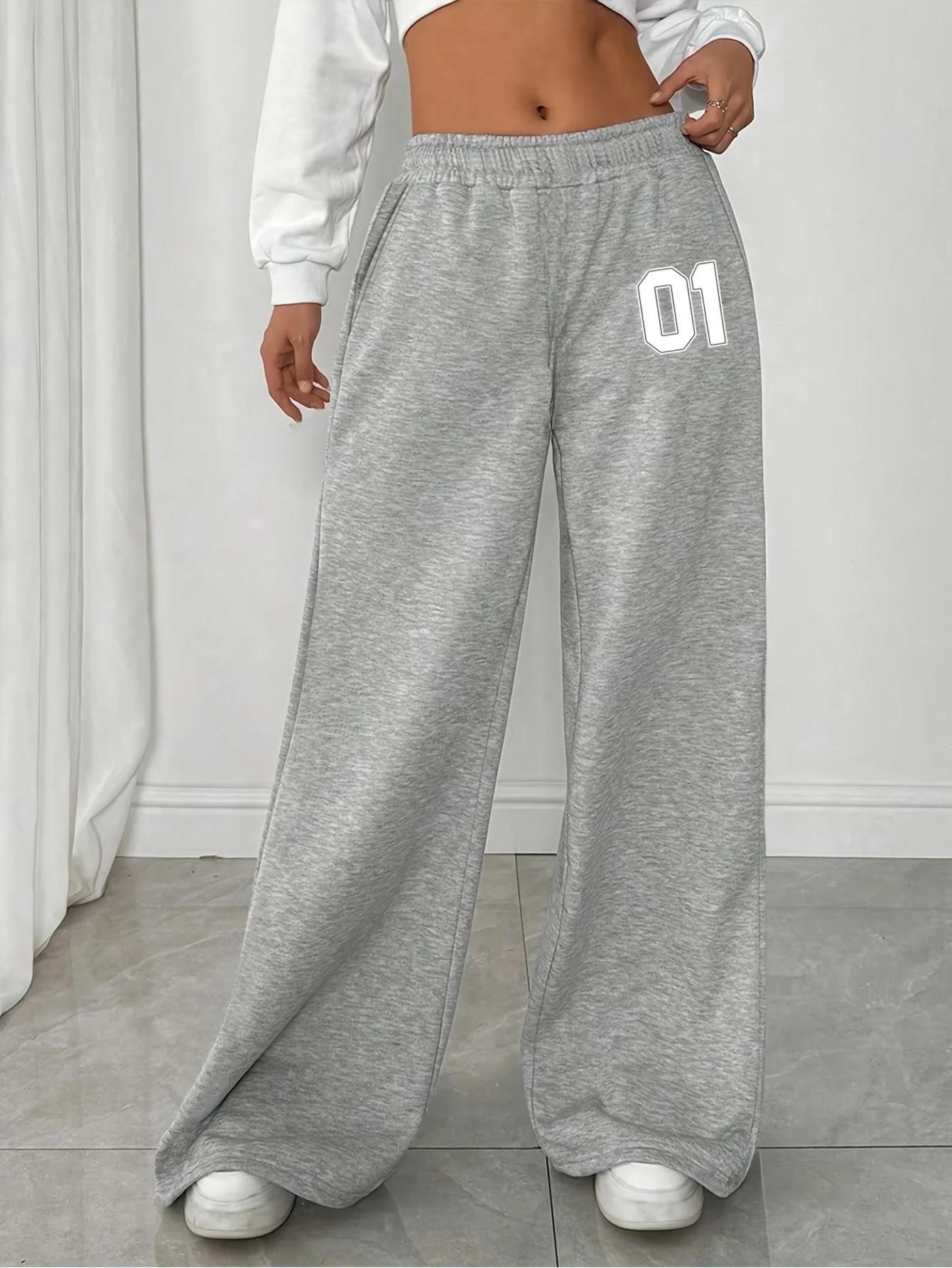 Detail 4 of Girls Number Graphic Streetwear Sweatpants All Season by LUNORIANA