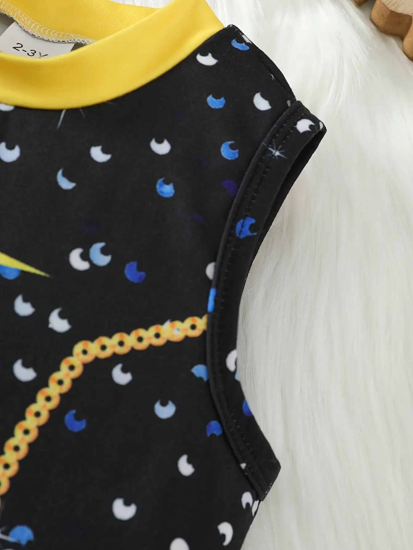Detail view of Girls Dance Style Crop Top, Vest and Shorts 3-Piece Set by LUNORIANA