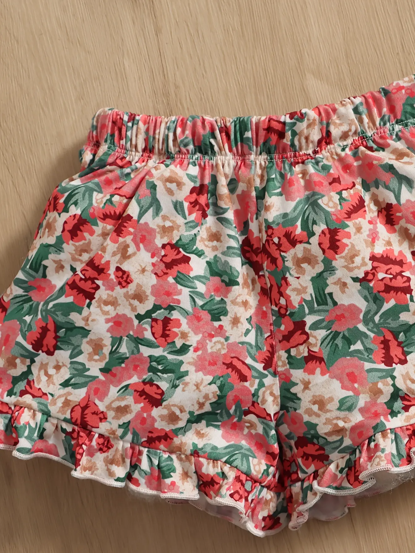 Detail view of Girls Floral Print Cami Top and Shorts 2-Piece Set by LUNORIANA