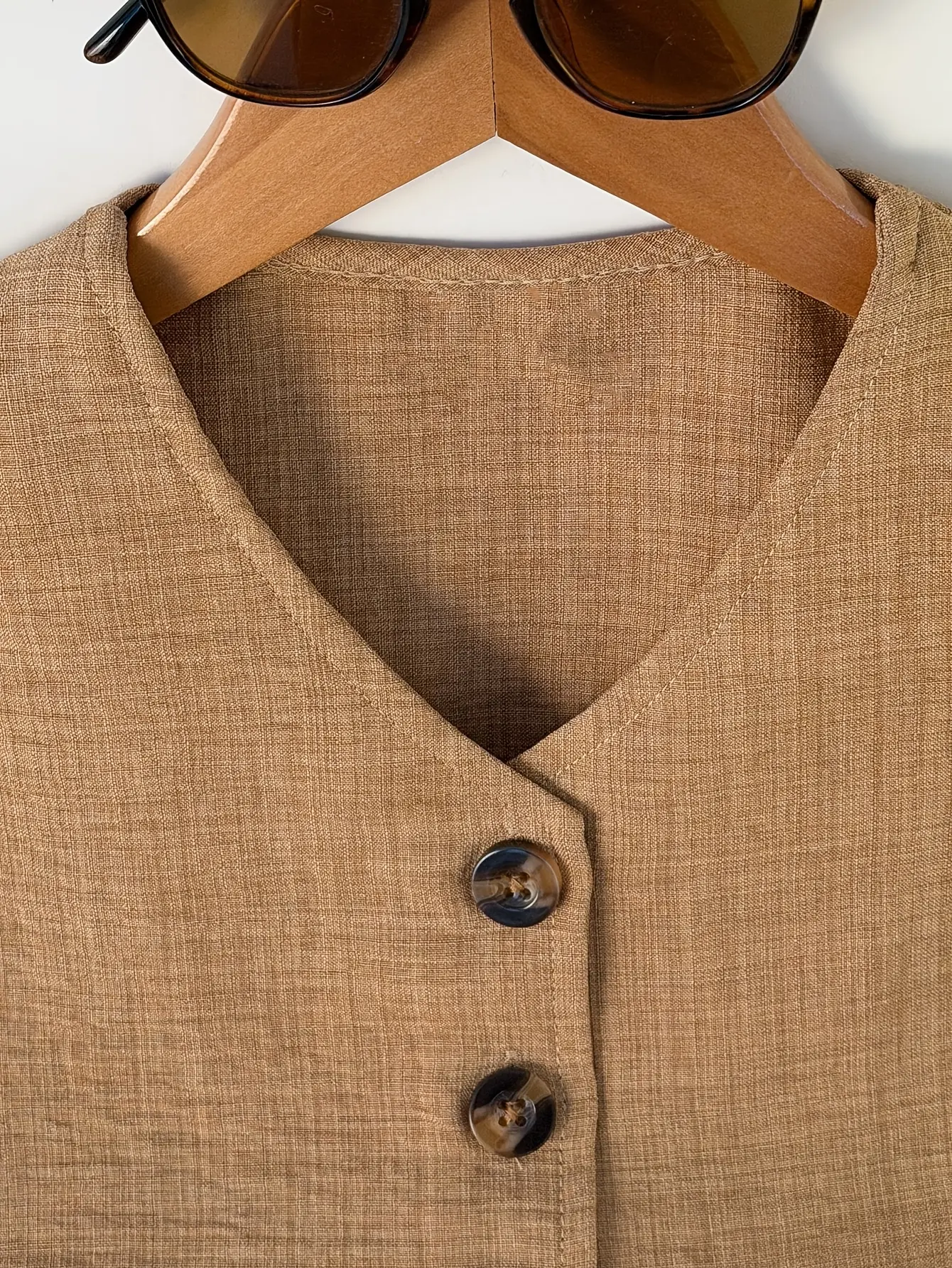 Detail 4 of Girls V-Neck Vest and Pleated Skort Set with Bow by LUNORIANA