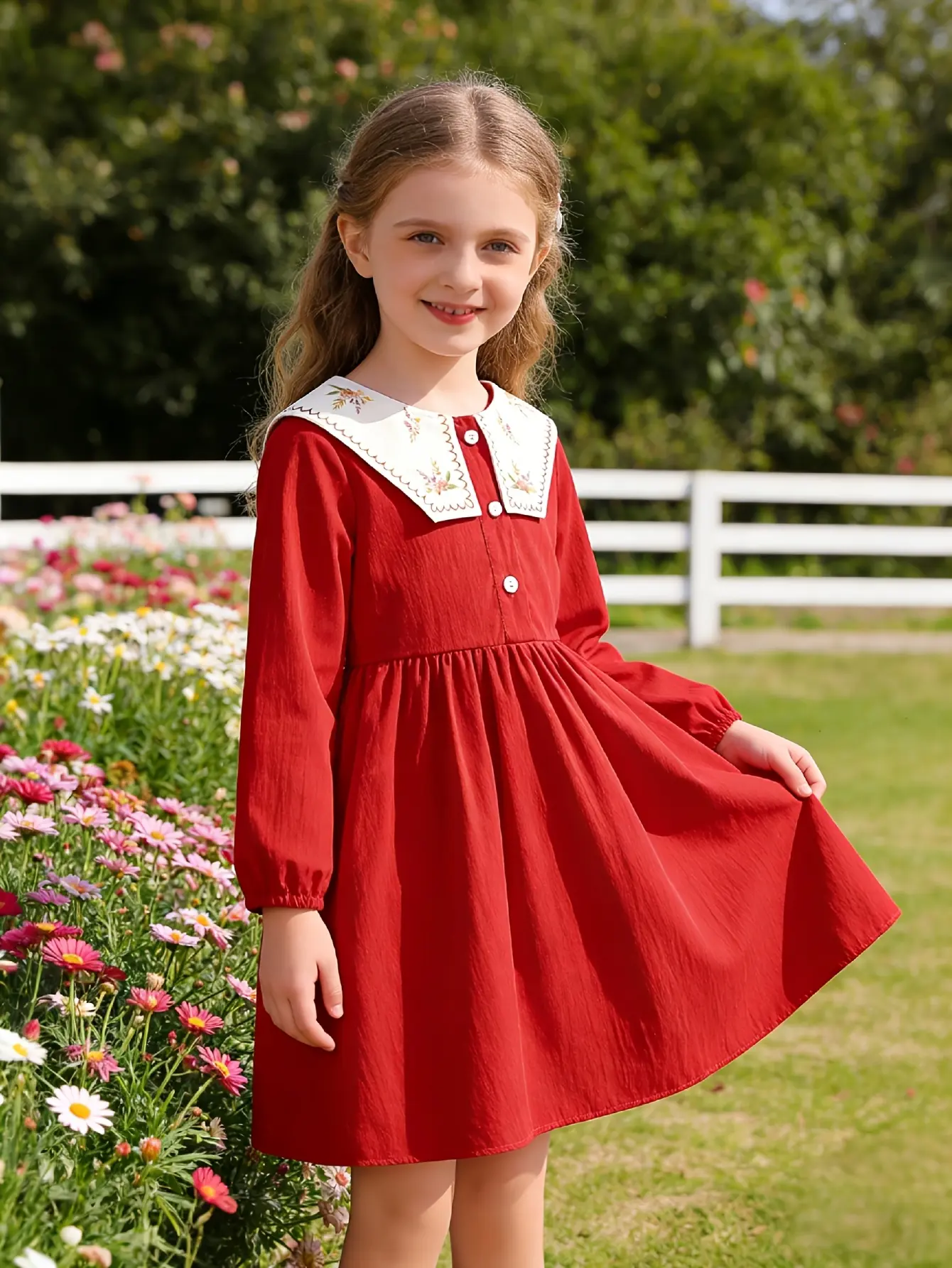Detail 2 of Girls Red Long Sleeve Dress with Lace Collar and Buttons by LUNORIANA