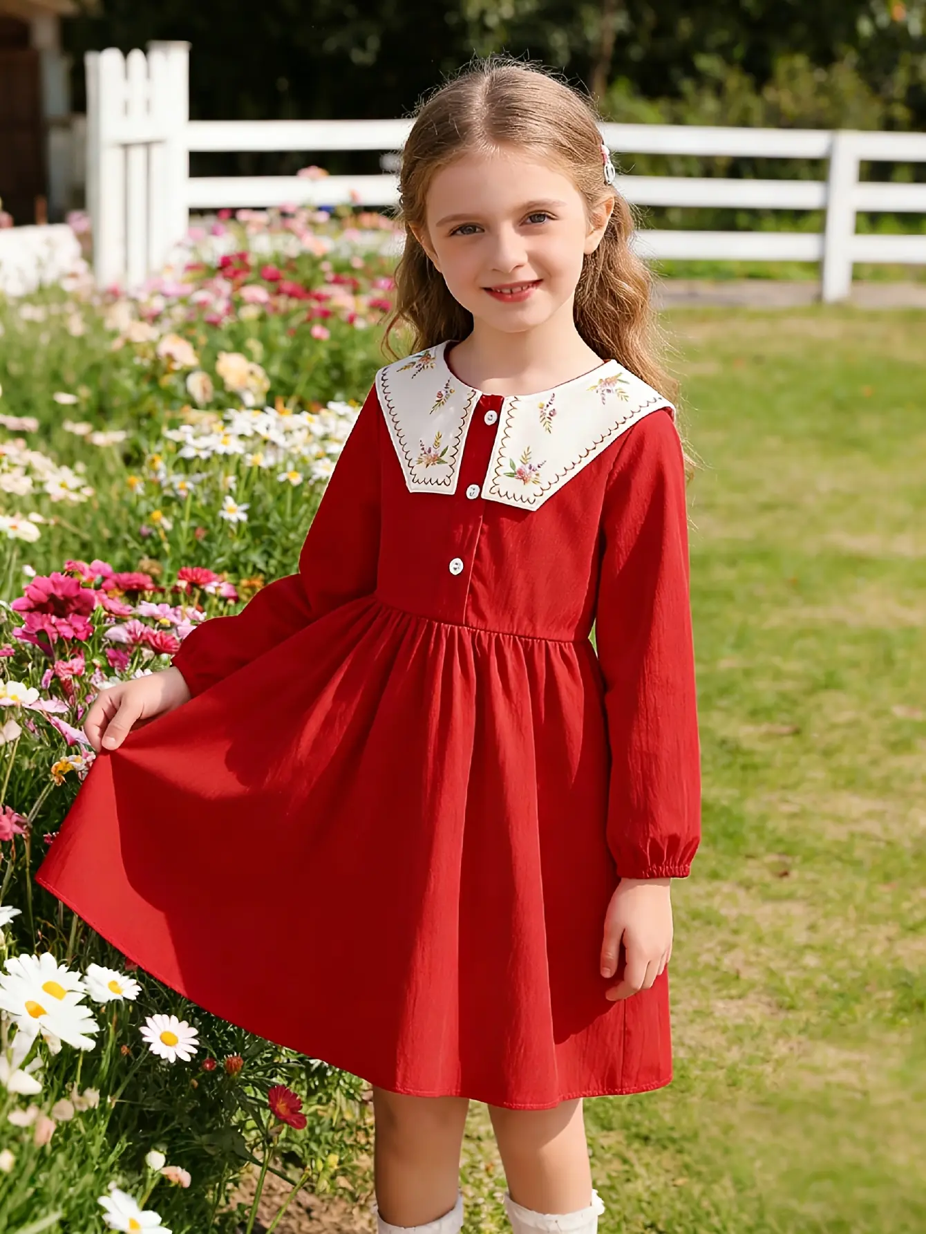 Detail 3 of Girls Red Long Sleeve Dress with Lace Collar and Buttons by LUNORIANA