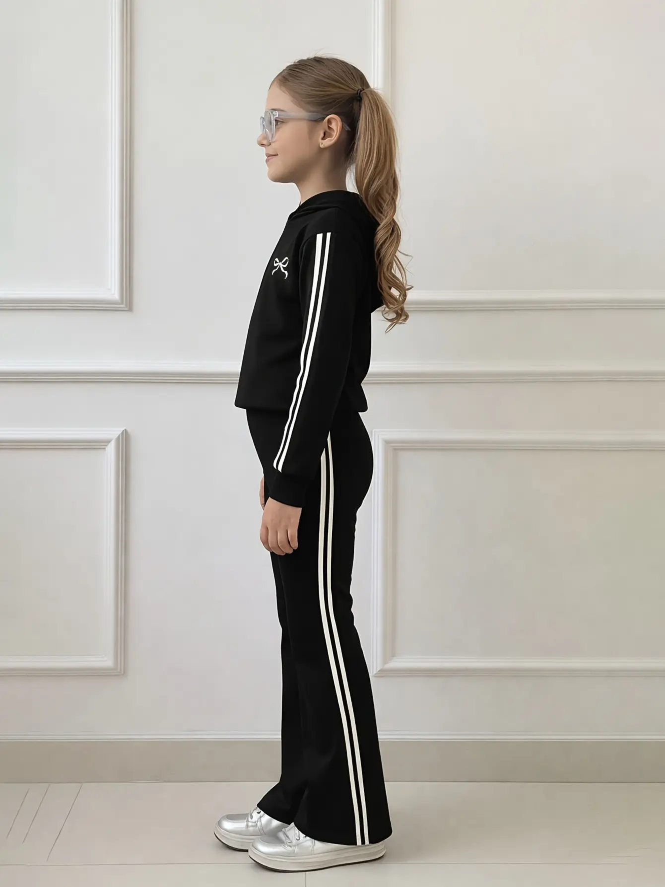 Detail 3 of Girls Hooded Sweatshirt and Striped Flare Pants Set by LUNORIANA