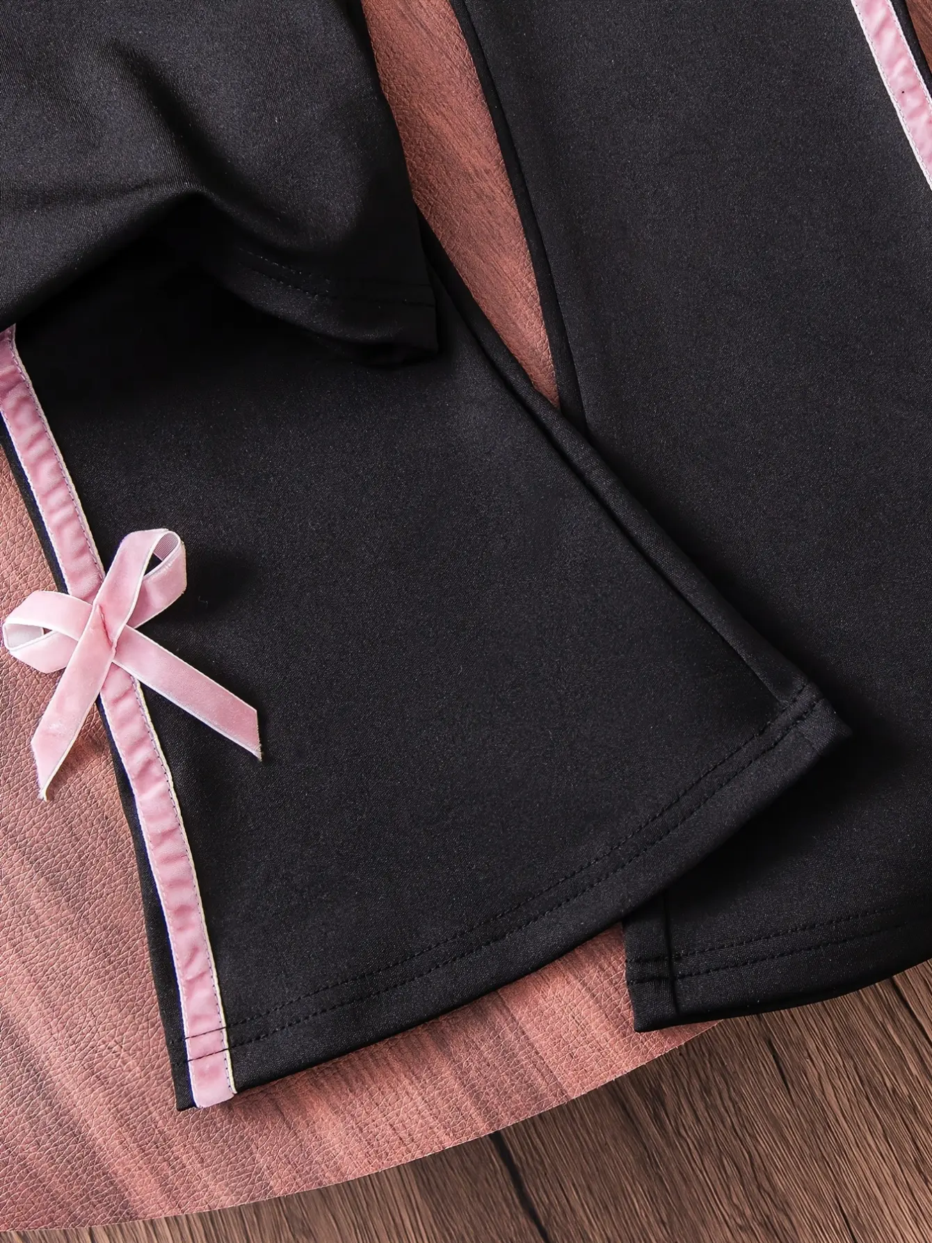 Detail 4 of Girls Black Bow T-Shirt and Flare Pants Set by LUNORIANA