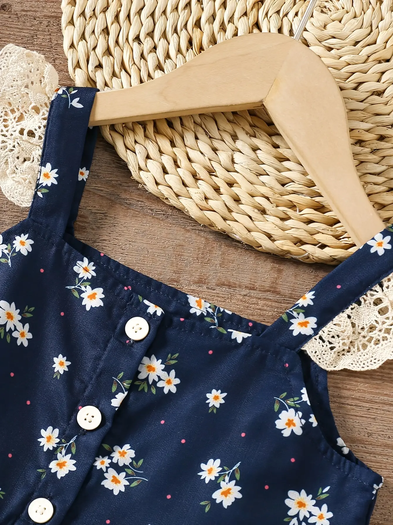 Detail 4 of Girls Floral Short Sleeve Top and Wide Leg Pants Set by LUNORIANA