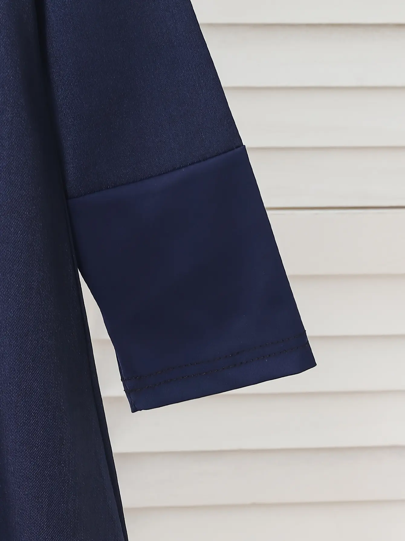 Detail 5 of Girls Navy Velvet Bow V-Neck Party Dress by LUNORIANA