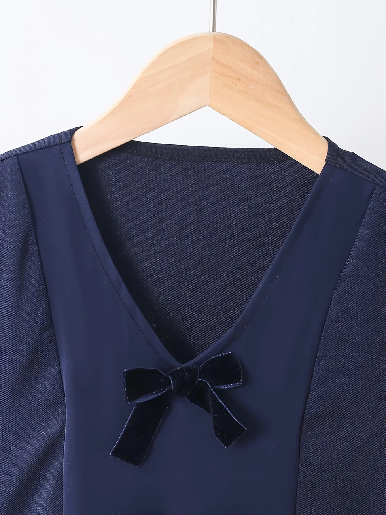 Detail 2 of Girls Navy Velvet Bow V-Neck Party Dress by LUNORIANA