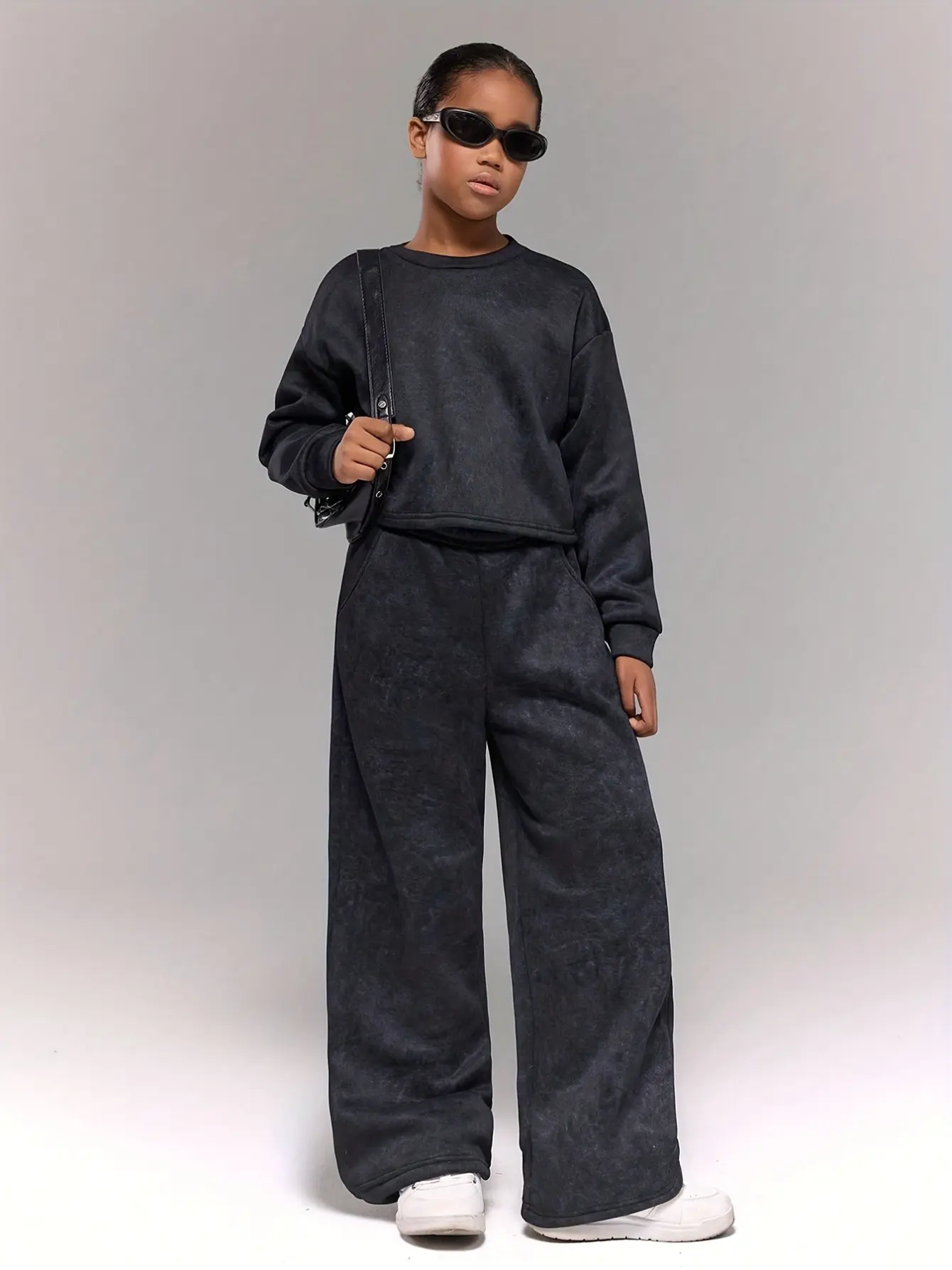 Detail 2 of Girls Washed Snowflake Sweatshirt and Wide Leg Pants Set by LUNORIANA