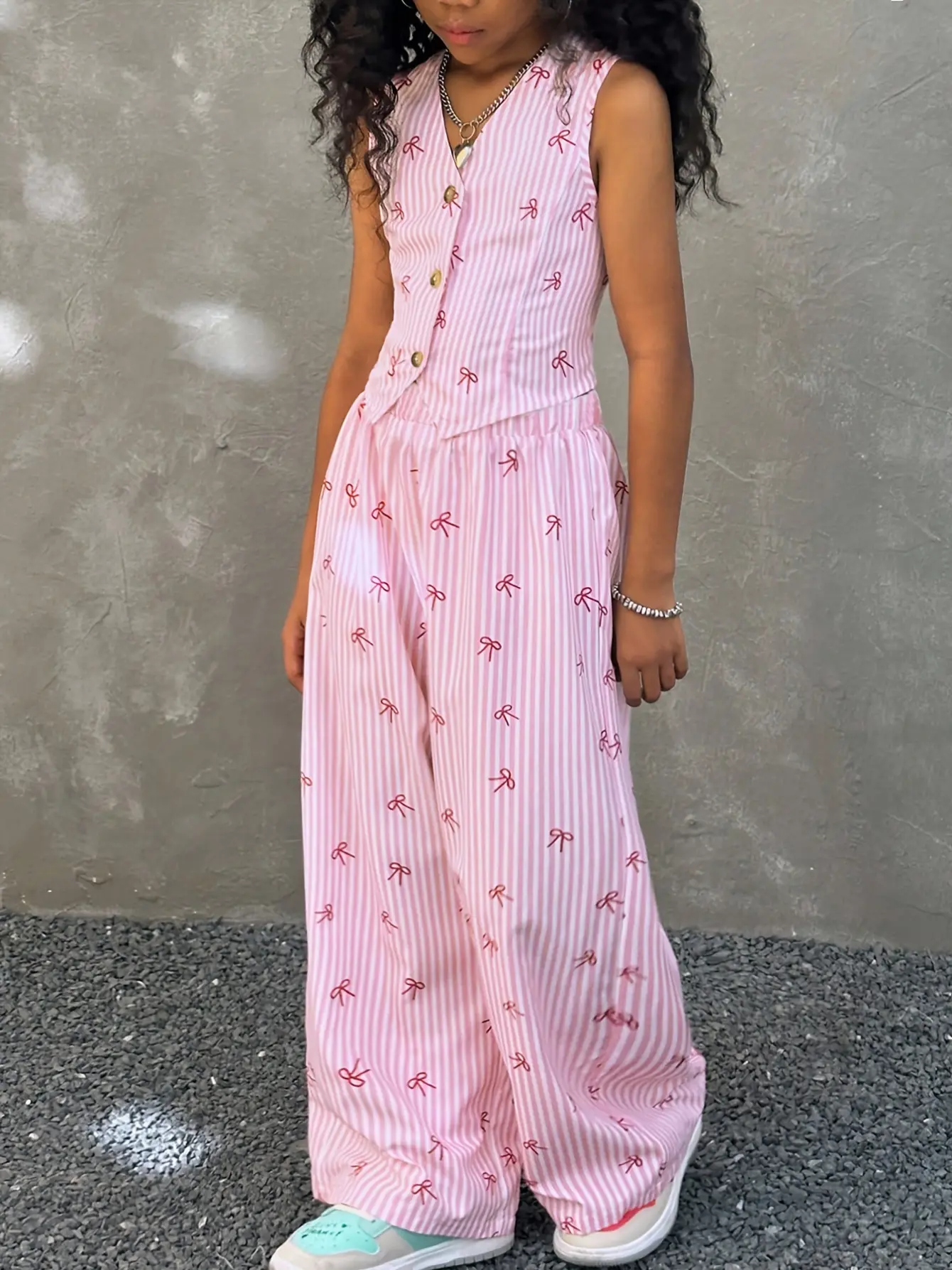 Detail 3 of Girls Pink Stripe Bow Tank Top and Pants Set by LUNORIANA