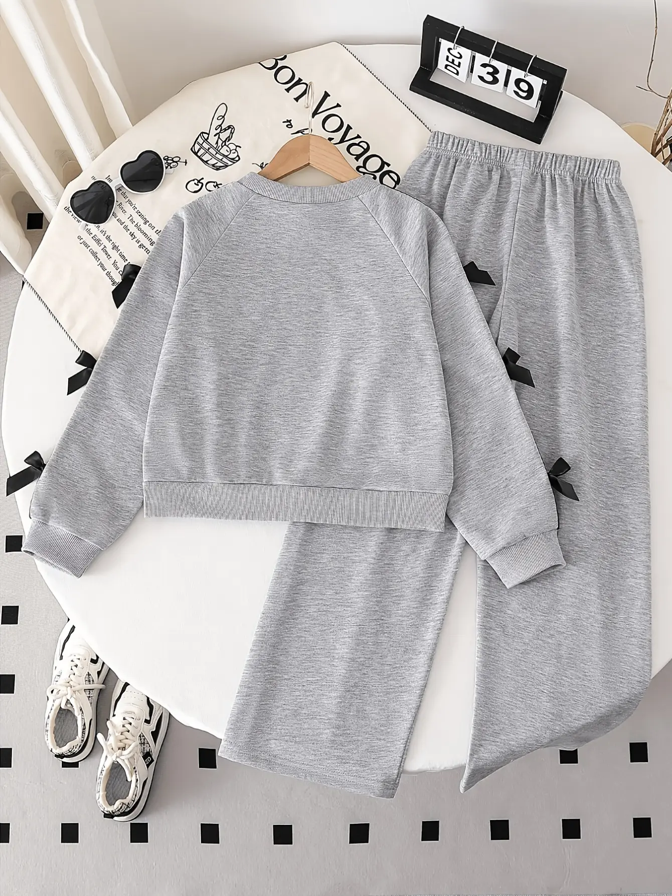 Girls Gray Bow Sleeve Sweatshirt and Wide Leg Pants Set detail view