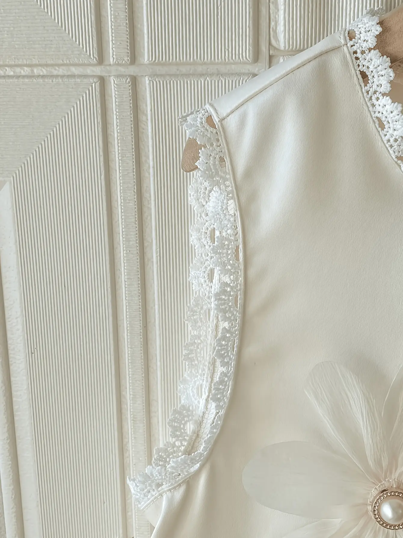 Girls Pearl Flower Sleeveless Party Dress detail view