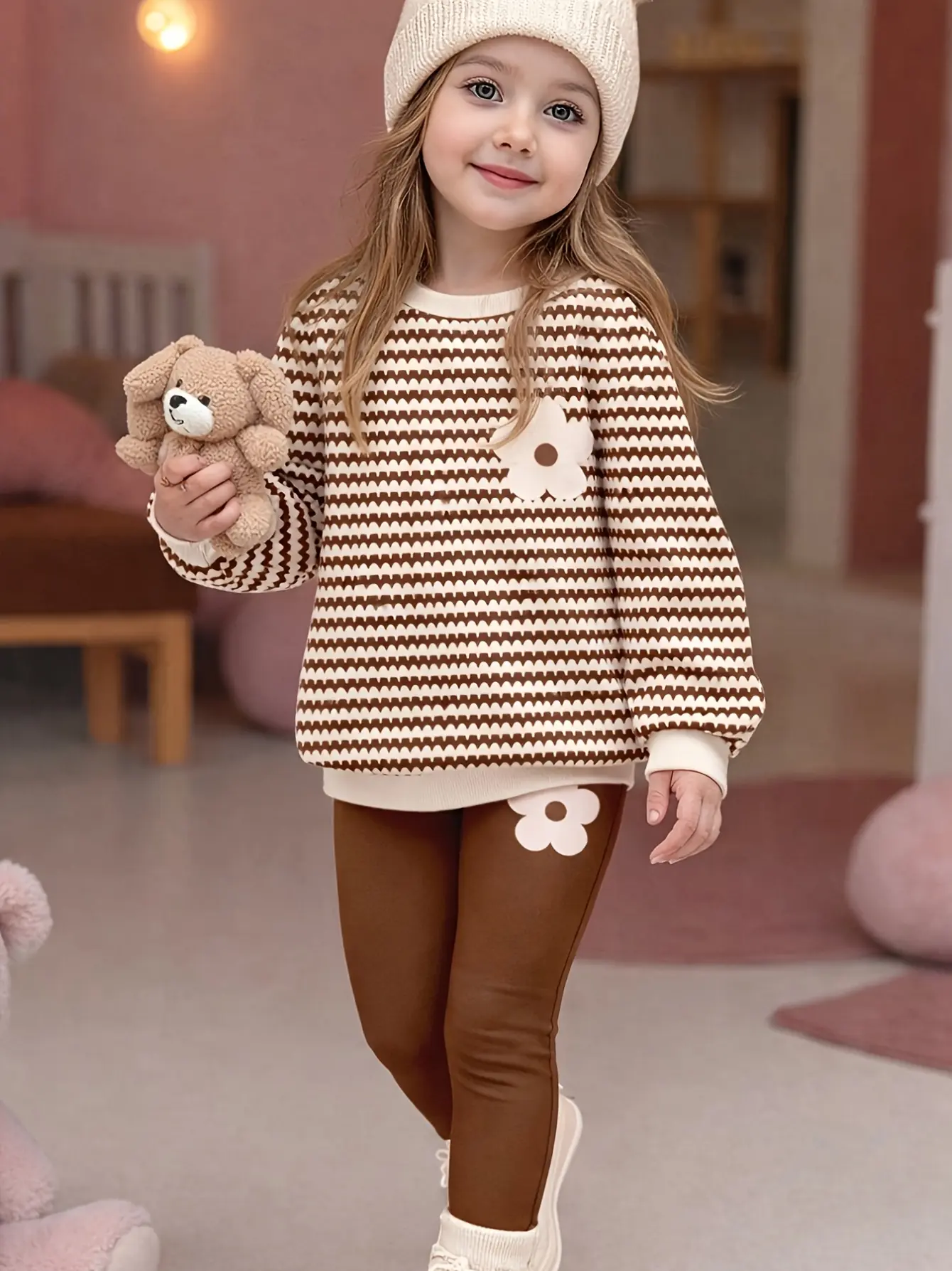 Girls Flower Sweatshirt and Leggings Set detail view