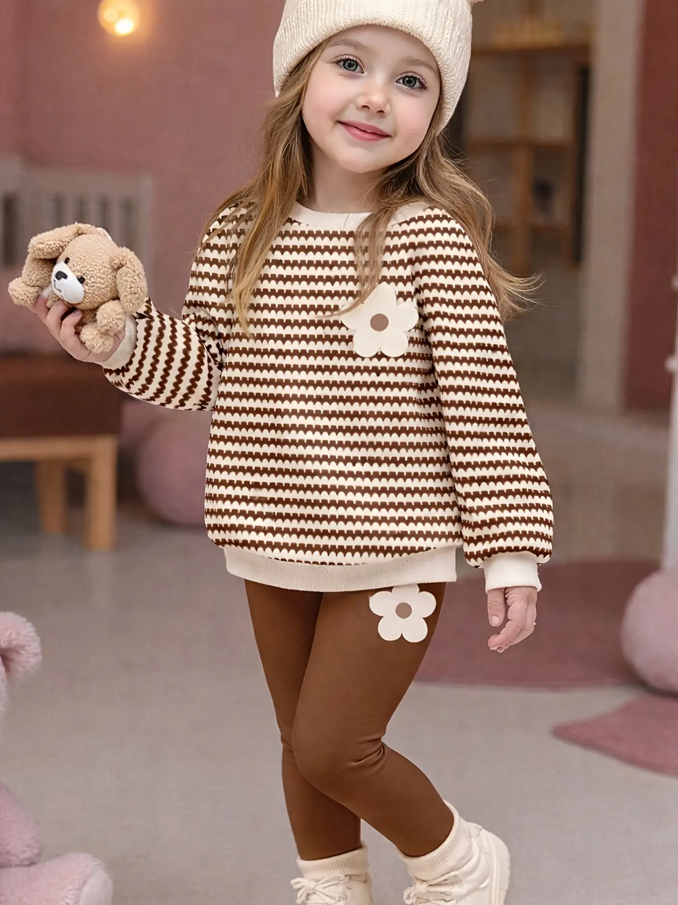 Girls Flower Sweatshirt and Leggings Set detail view