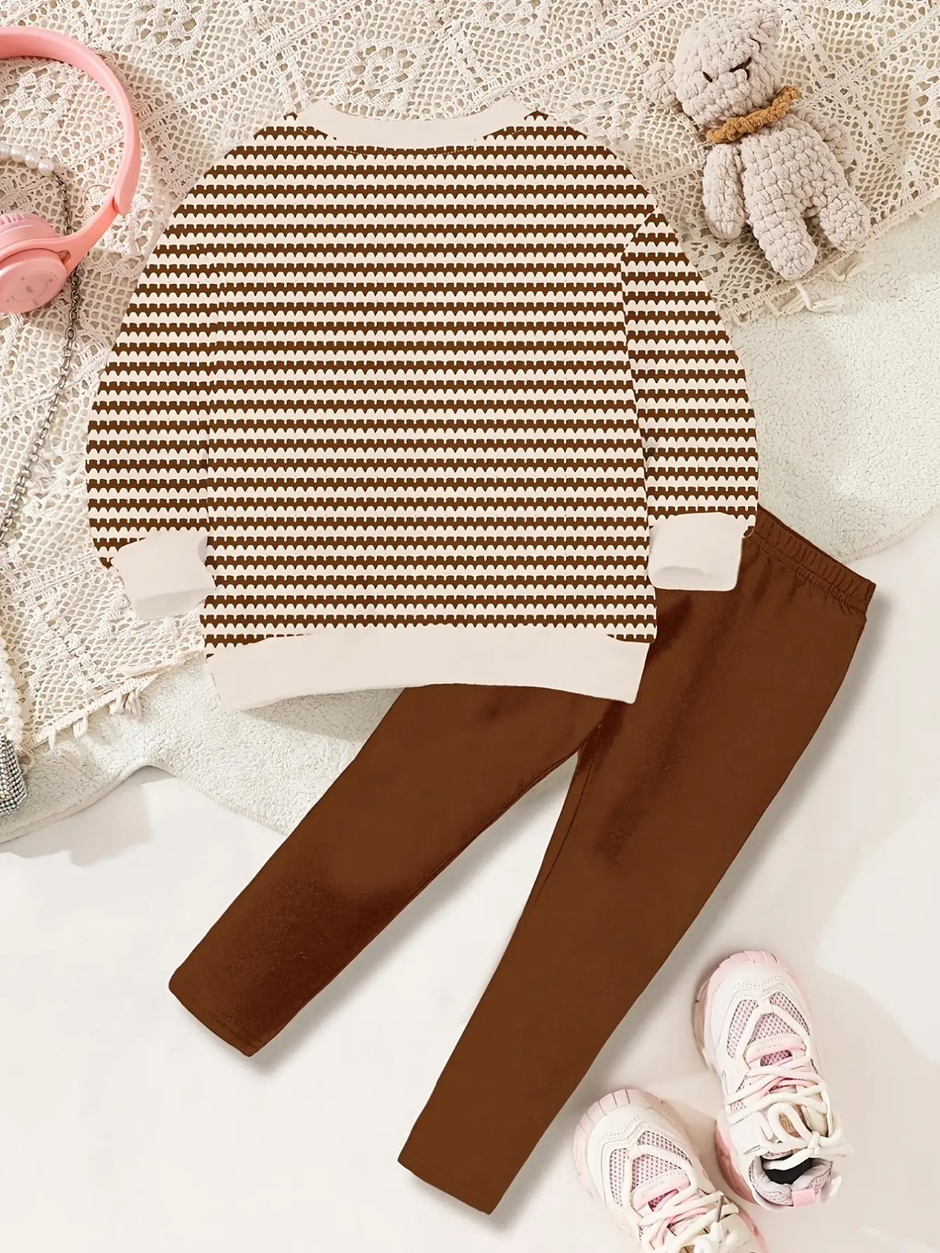 Girls Flower Sweatshirt and Leggings Set detail view