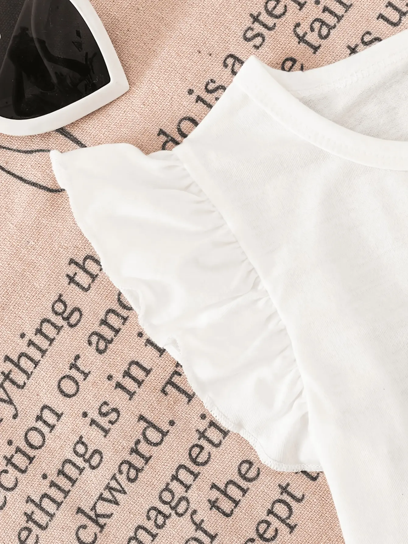 Girls Bow T-Shirt and Striped Skirt Set detail view