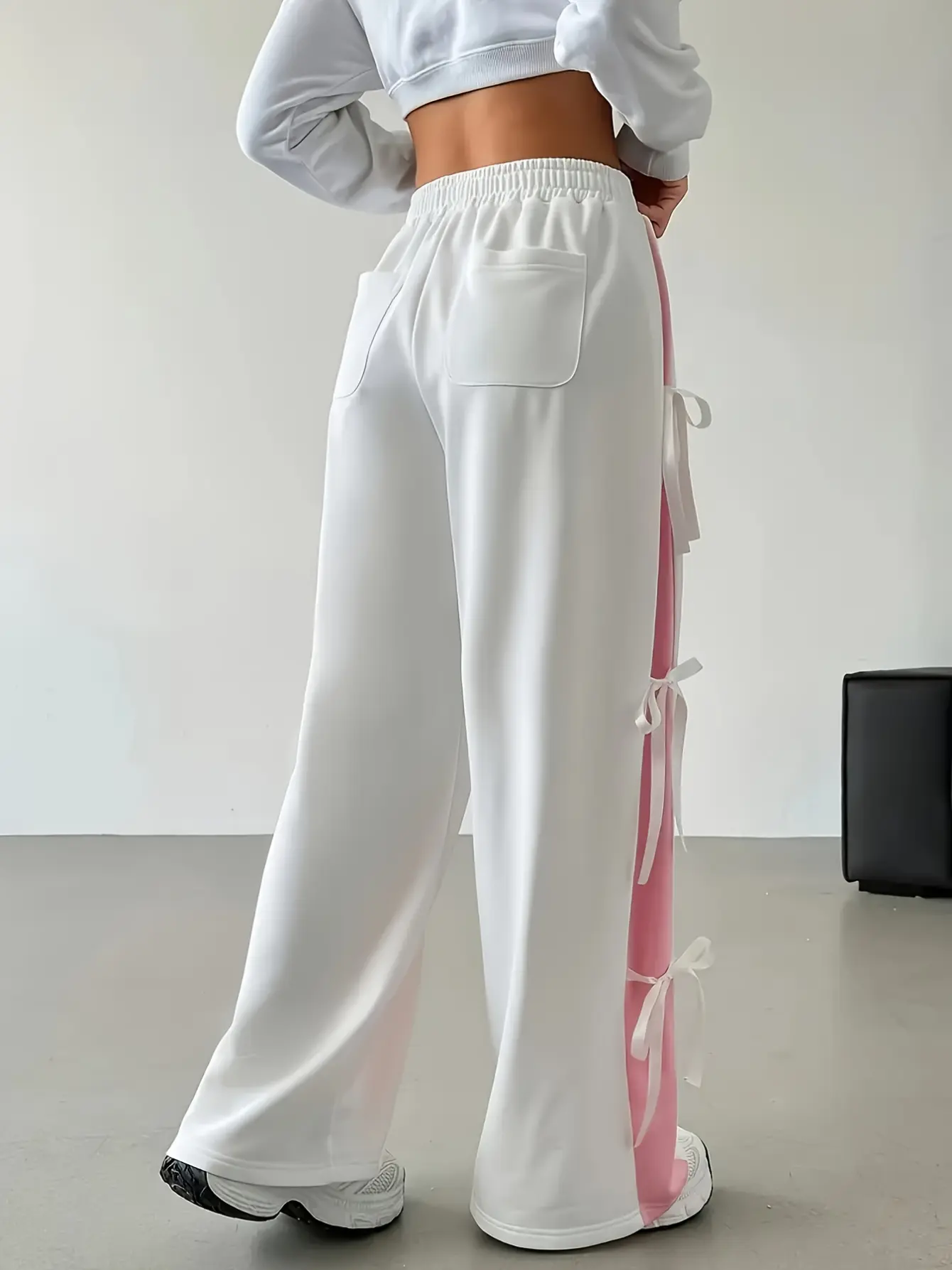 Women’s Pink and White Bow Colorblock Wide Leg Pants gallery view