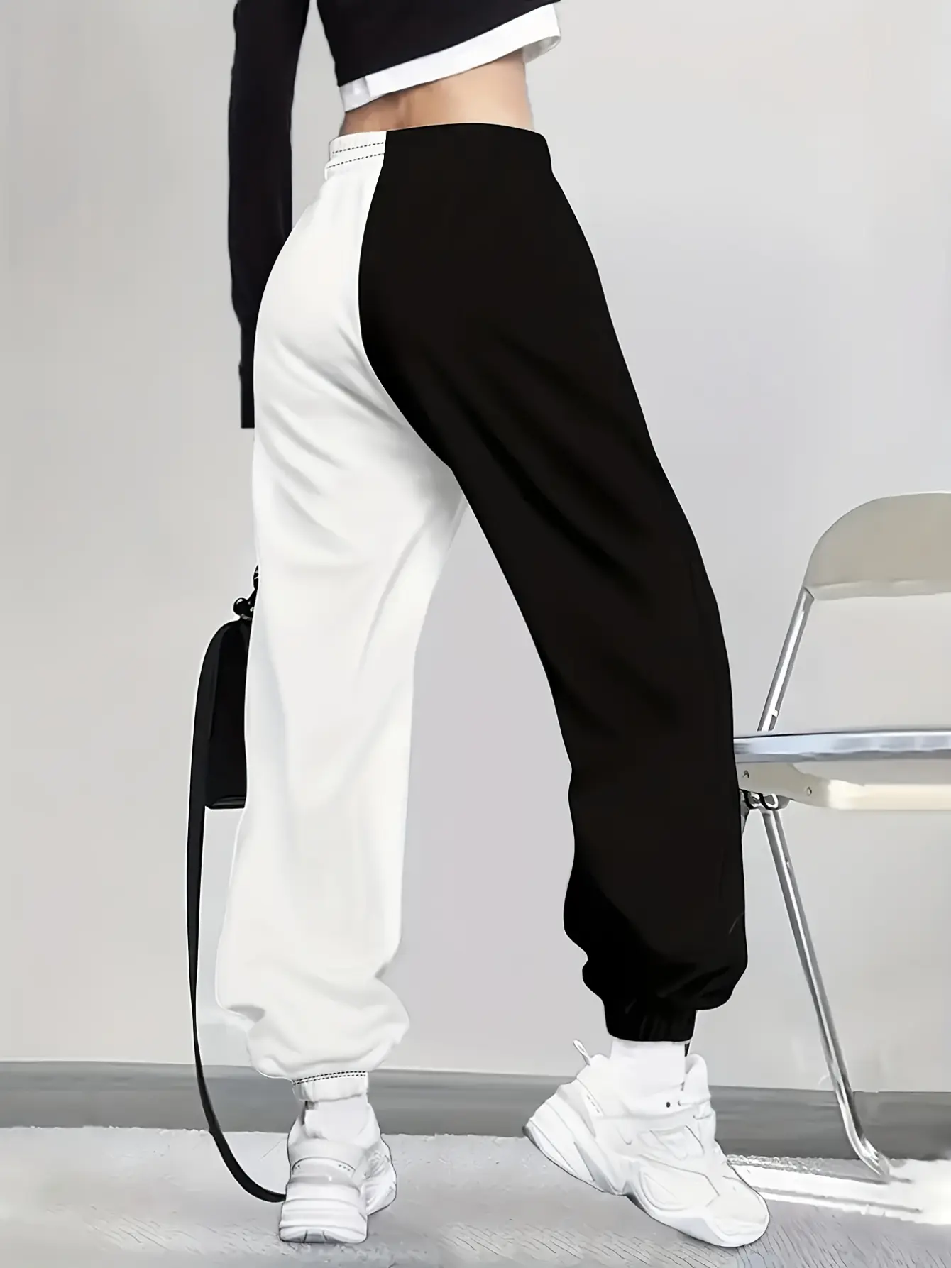 Women’s Halloween Ghost Face Print Drawstring Jogger Pants gallery view