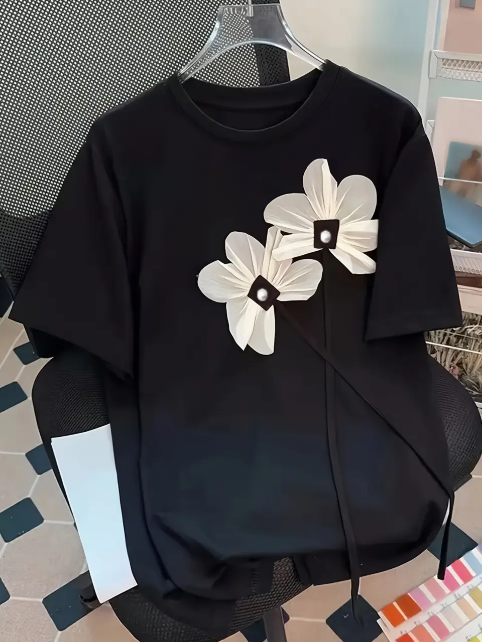 Women's Black Sculpted Floral Applique Short Sleeve Top