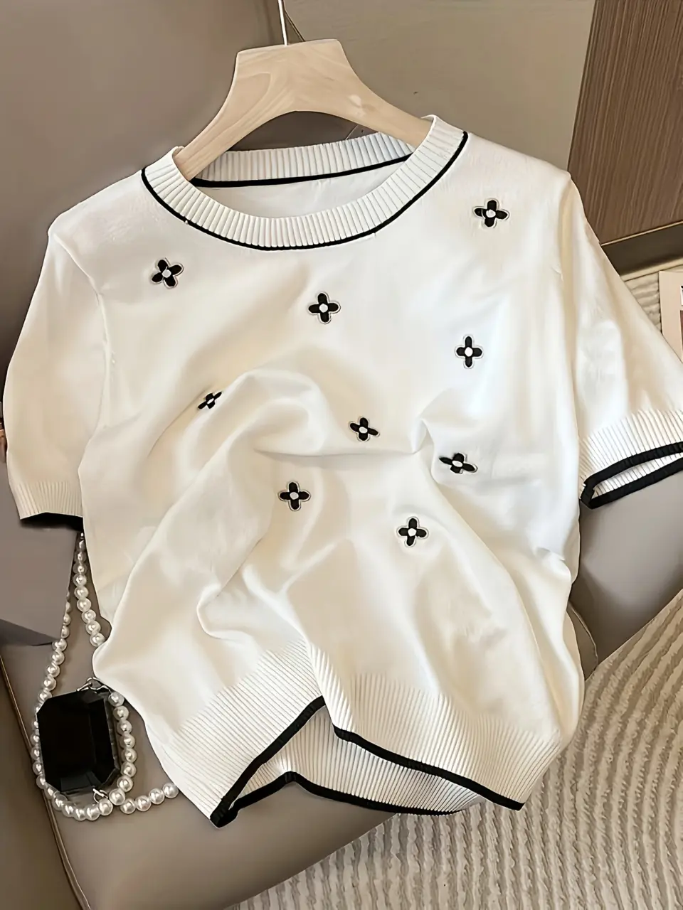Women's Clover Embroidered Short Sleeve Knit Top