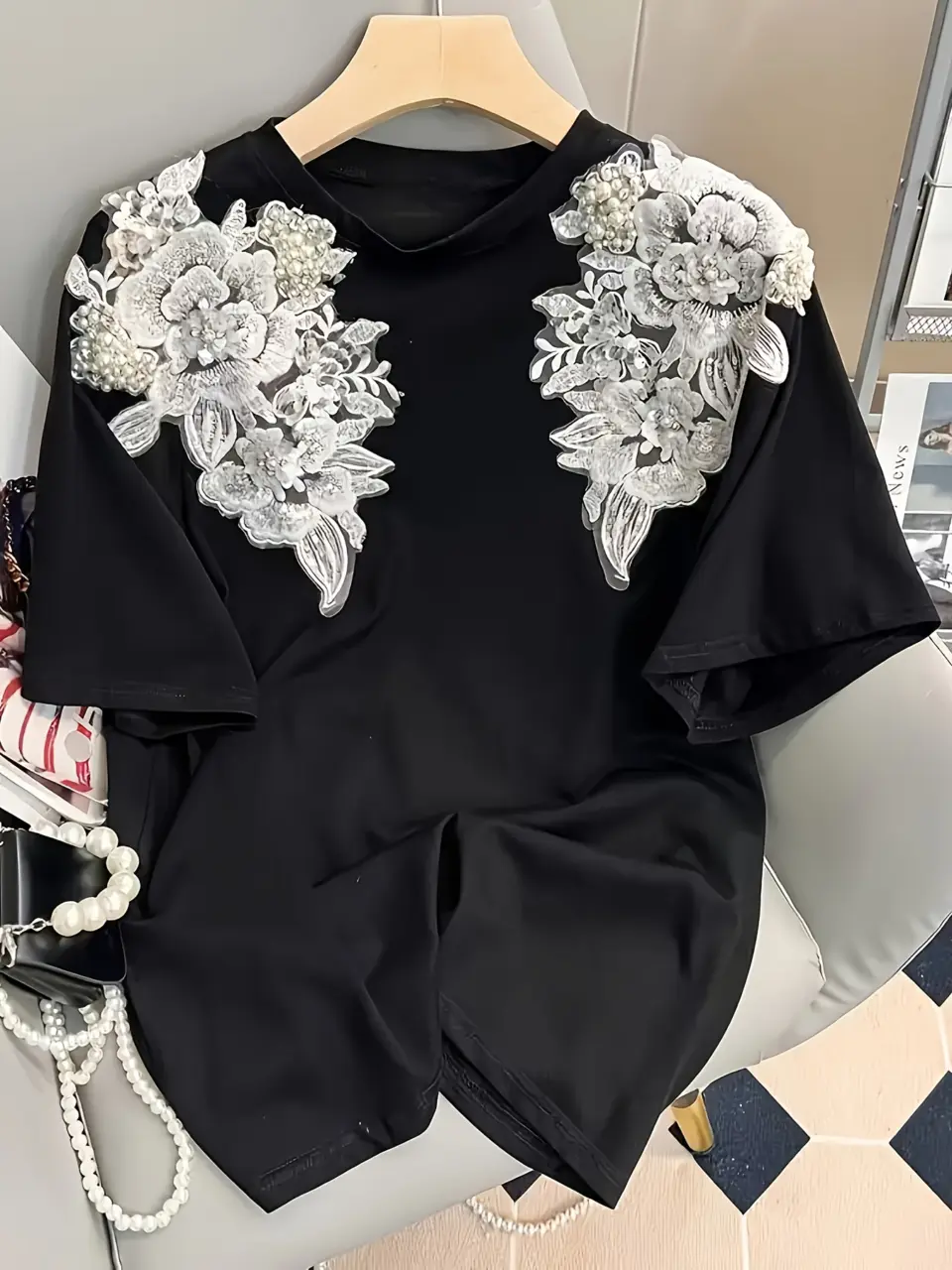 Women's Black 3D Flower Detail Crew Neck T-Shirt