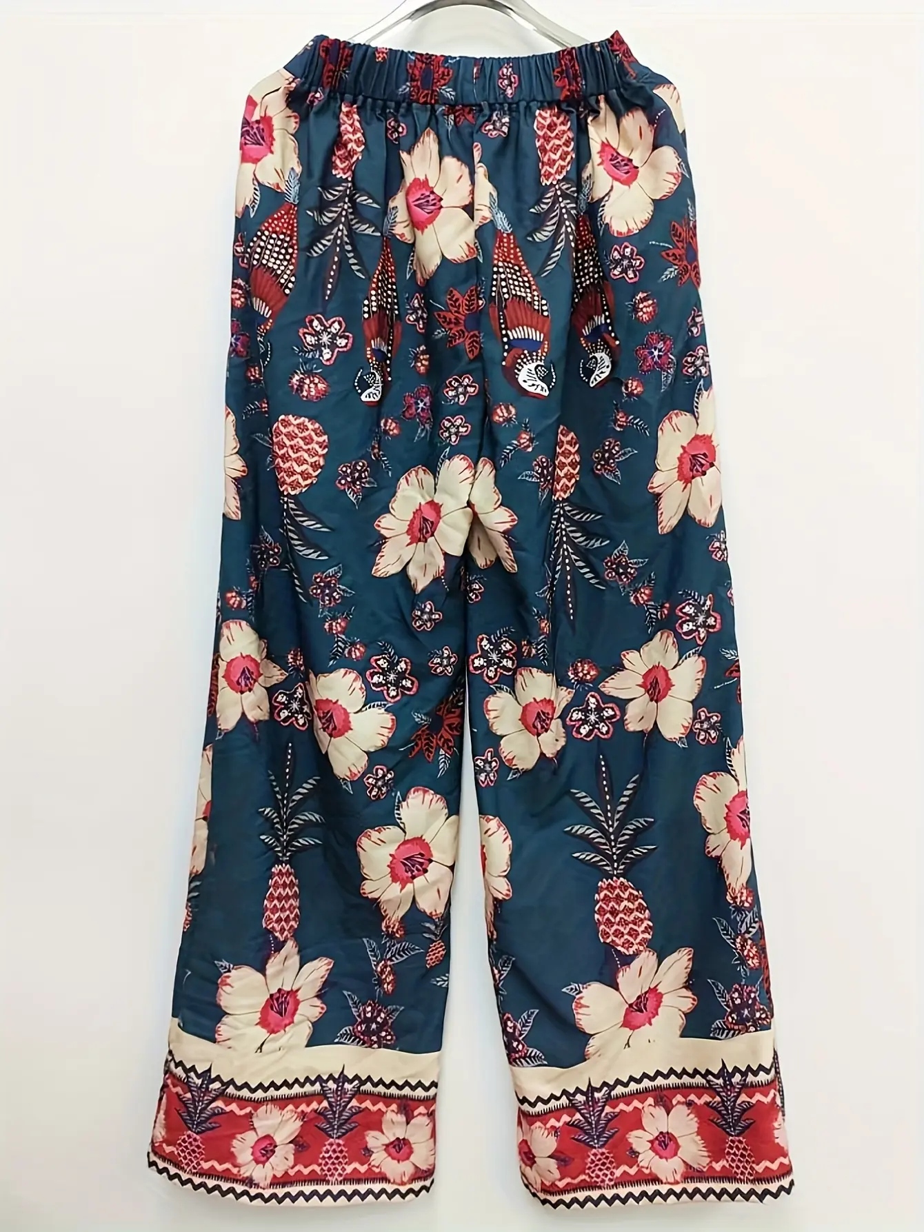 Women’s Red Floral Tank and Wide-Leg Pants Set gallery view