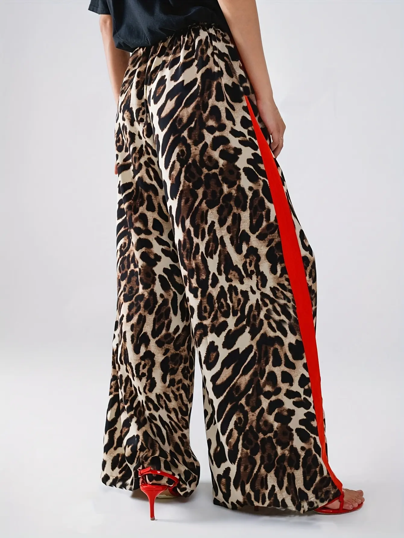 Women’s Leopard Print Wide-Leg Stretch Pants gallery view
