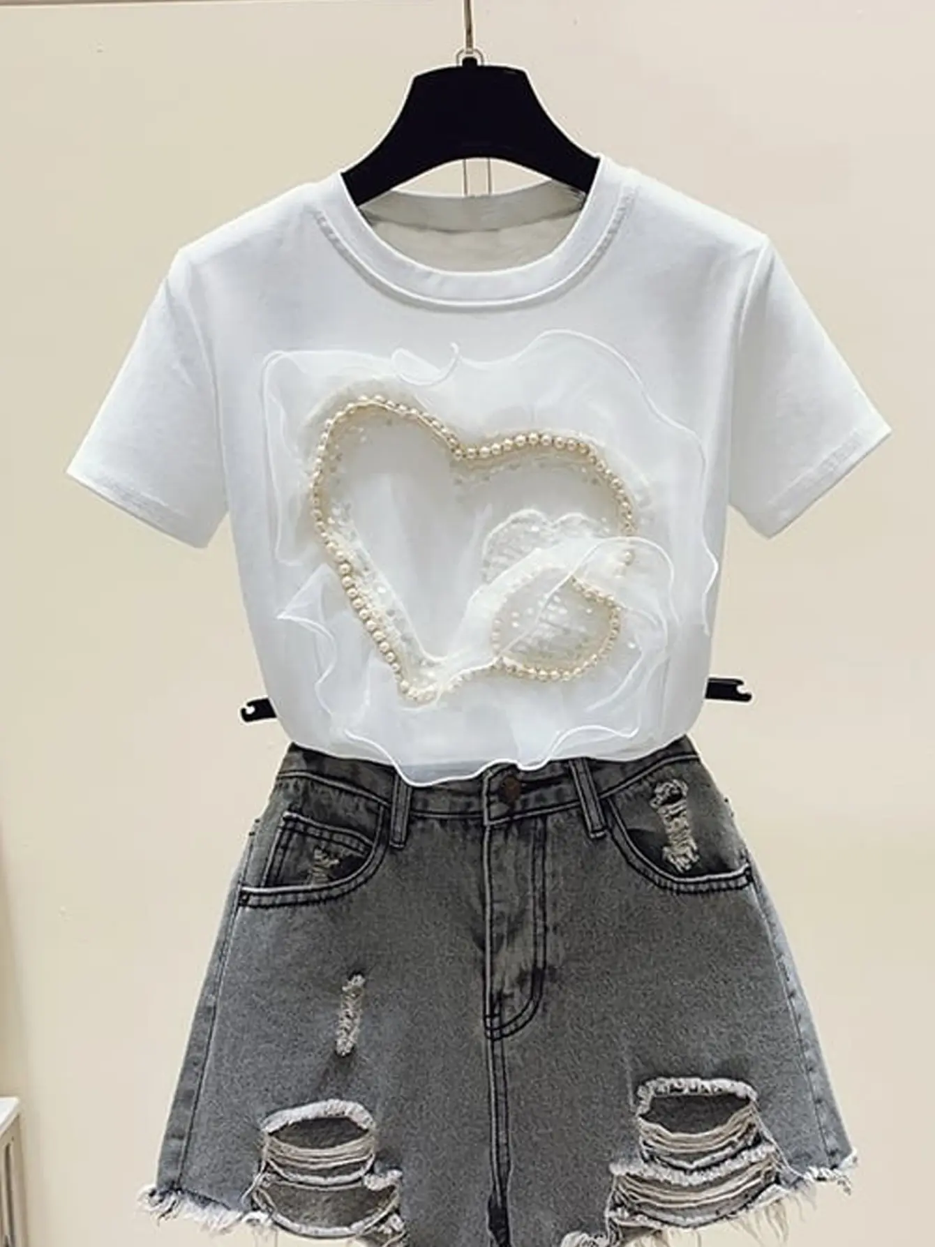 Women’s White 3D Beaded Heart Appliqué T-Shirt gallery view