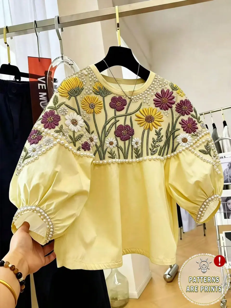 Women's Daisy Print Petal Sleeve Crew Neck Top